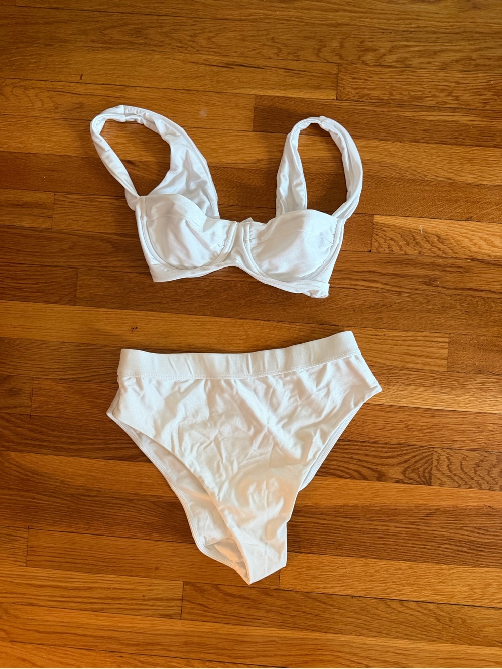 Tularosa White Underwire Bra and High-Waist Brief Set